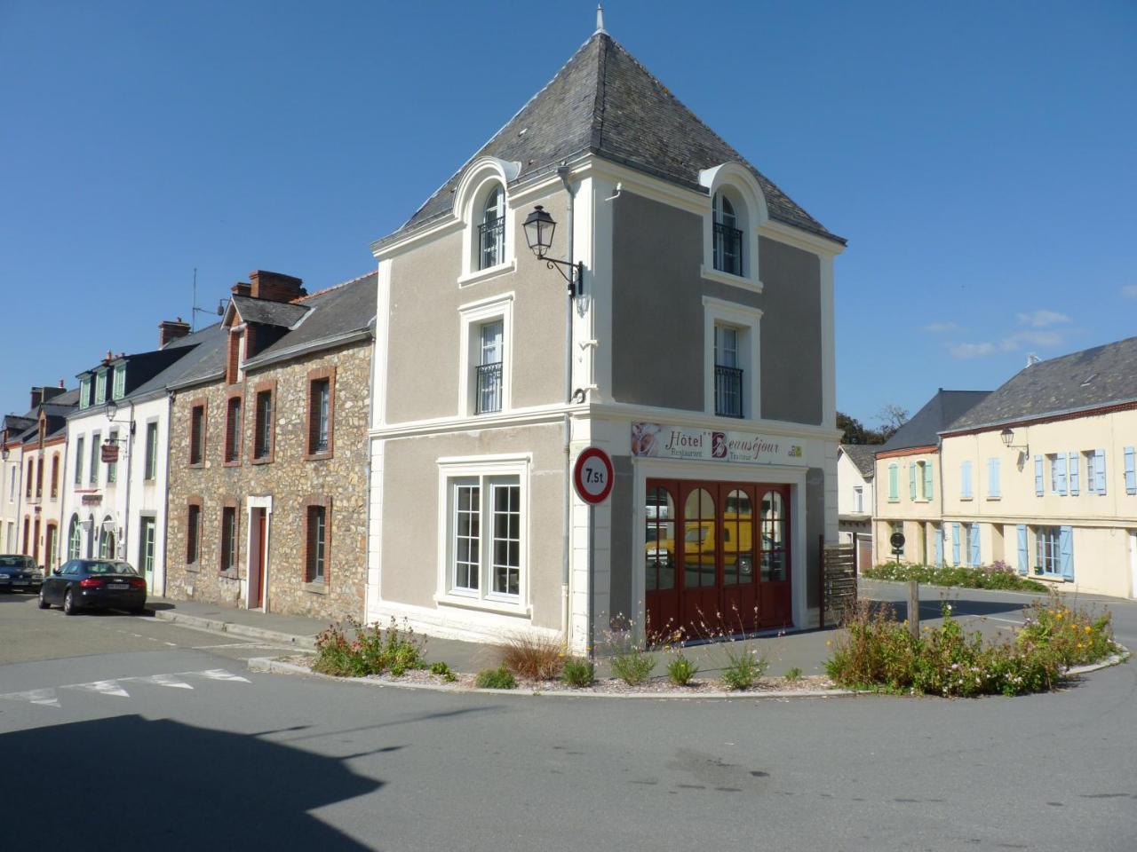 Beausejour Hotel Sainte-Suzanne  Екстериор снимка